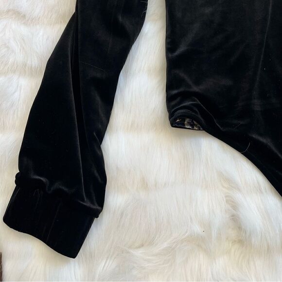 Black Velvet Jacket (M) - Picture 3 of 8
